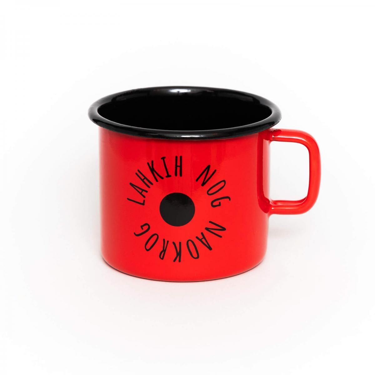 Emajliran lonček LAHKIH NOG NAOKROG - rdeč s črnim potiskom